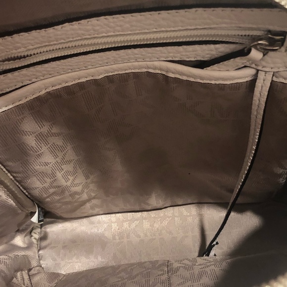 MK Black + White Rhea Medium Color-Block Backpack main image 5